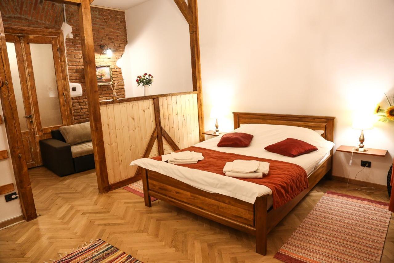 Apartamentul 16 Braşov Esterno foto
